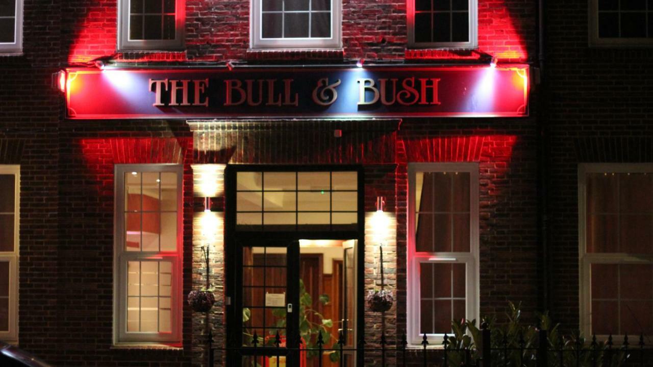 The Bull And Bush Hotel Kingston Kingston upon Thames  Esterno foto